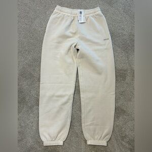 Aritzia Sweatfleece Mega Sweatpants